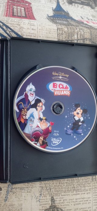 DVD Club Villanos + Mosqueteros + Princesas Disney