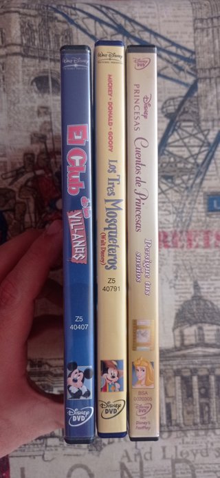DVD Club Villanos + Mosqueteros + Princesas Disney