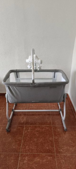 Minicuna colecho Jané + nórdico y sábanas