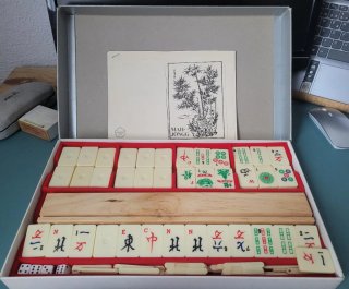 Antico gioco da tavolo Mahjong