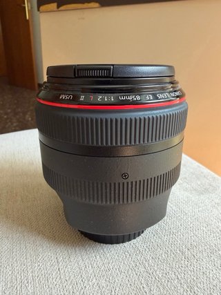 Canon EF 85mm f/1.2L II USM