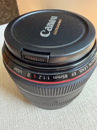 Canon EF 85mm f/1.2L II USM