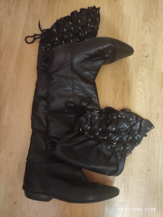 Botas corsarias cuero mujer negras