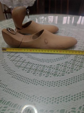 Hormas de zapatero antiguas de madera