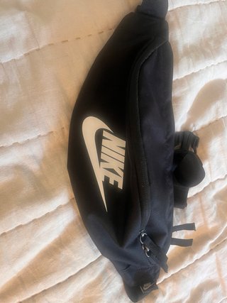 Riñonera Nike Negra