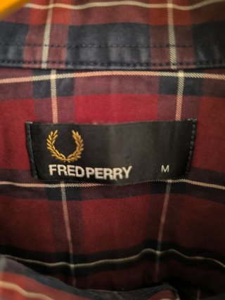 Camisa Fred Perry de cuadros, talla M.