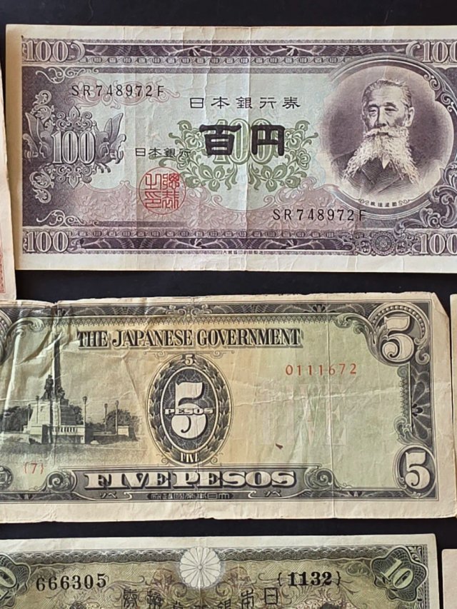 Lotto di Banconote Giapponesi della Seconda Guerra Mondiale