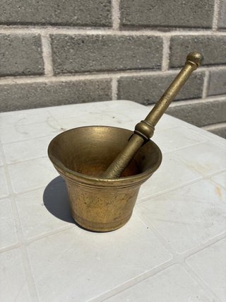 Mortaio e pestello in bronzo