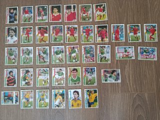 145Cromos de fútbol sin repetir del mundial USA 94