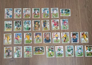 145Cromos de fútbol sin repetir del mundial USA 94