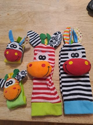 Sonajeros para pies y manos de bebé