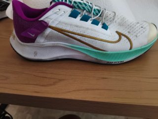 Botines Nike Morado y Blanco