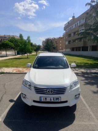 Toyota RAV4 2011