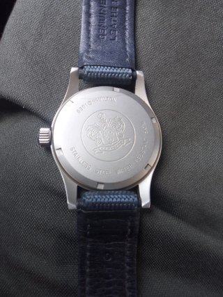 Reloj Hamilton Azul y Plateado.