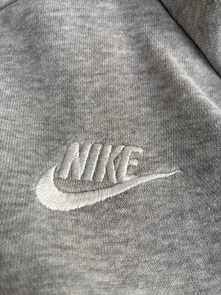 Sudadera Nike Gris