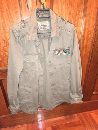 Chaqueta militar Zara mujer pedrería Talla M