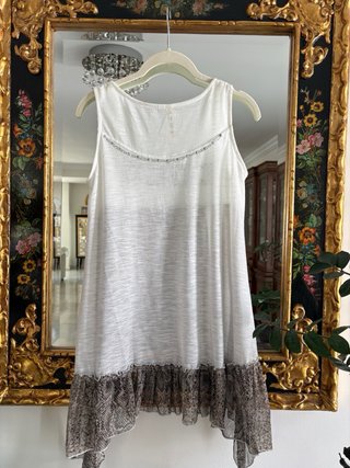 Blusa con pedrería