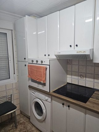 Cocina L completa con horno y campana