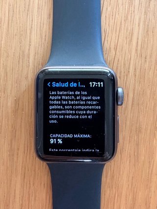 Apple Watch Series 3 38mm + 8 cinturini. Batteria 91%