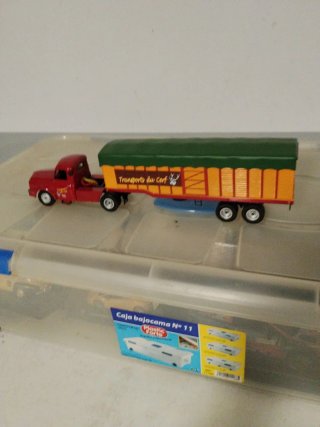 Camión y Remolque Transportes du Cerf