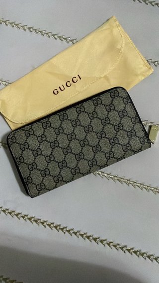 Portafoglio Gucci GG Beige e Grigio