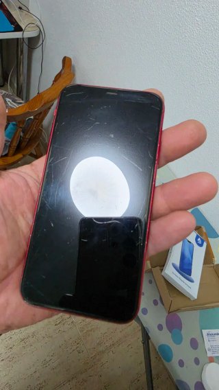 iPhone 11 64GB Rosso