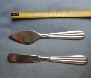 2 Piezas Cubertería Antigua Metal