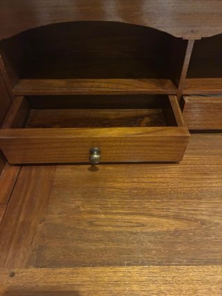 Mueble colonial de madera