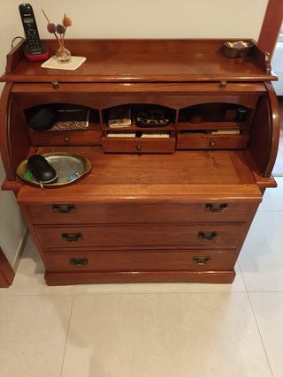 Mueble colonial de madera
