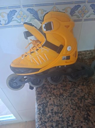 Patines en línea ajustables junior amarillos