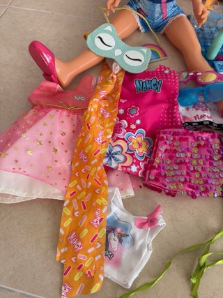 Nancy Muñeca con Ropa y Accesorios