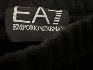 EA7 Emporio Armani Pantalones Cortos Negros