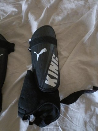 Protecciones Fútbol Puma KING