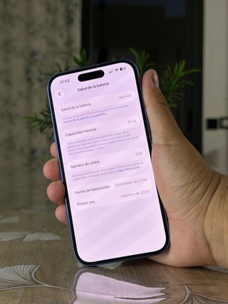 iPhone 16 Blu