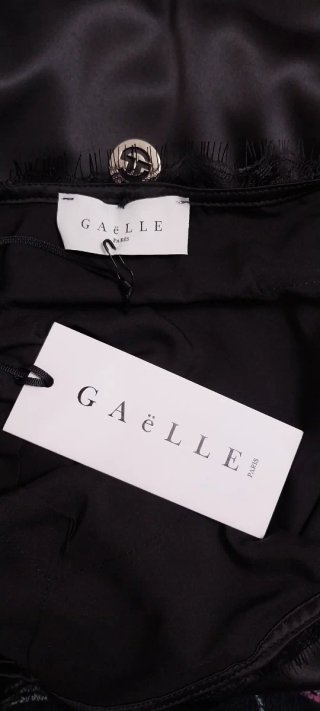 Vestido midi Gaëlle Paris preto com renda