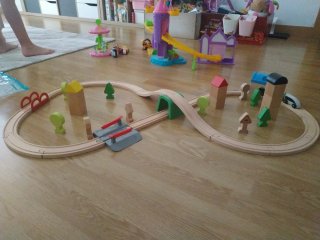 Tren de madera Ikea