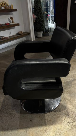 1 Sillon de peluquería negra