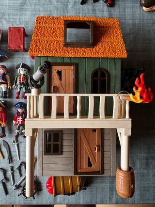 Playmobil Casa Pirata con Figuras y Accesorios