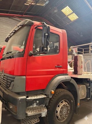 Mercedes Porta Contenedores