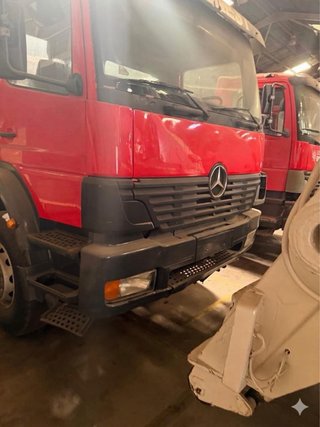 Mercedes Porta Contenedores