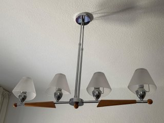 Lámpara de salón moderna madera y metal