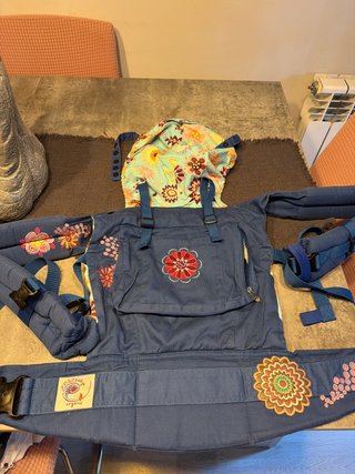 Mochila Ergobaby Organic Floral Azul