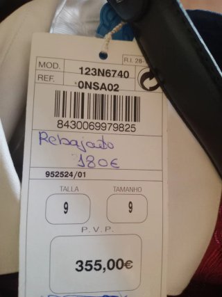 Traje de comunión niño tiene todo menos zapatos 9