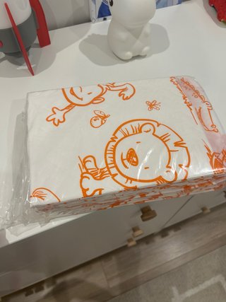 Cambiador bebé con diseño de animal y funda
