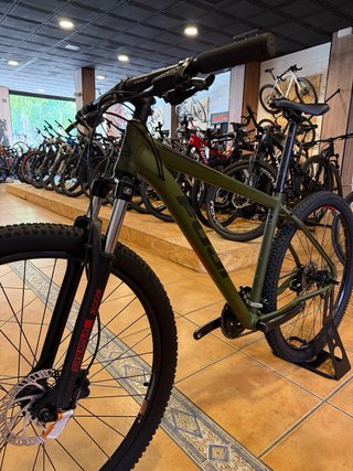 Bicicleta Fuji Nevada 4.0 LTD 29 T.L