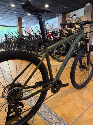 Bicicleta Fuji Nevada 4.0 LTD 29 T.L