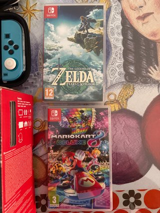 Nintendo Switch con Zelda y Mario Kart