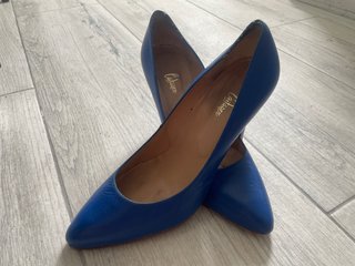 Zapatos de tacón Castañer azul