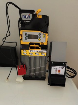 Billetero y Monedero MEI CF 7000