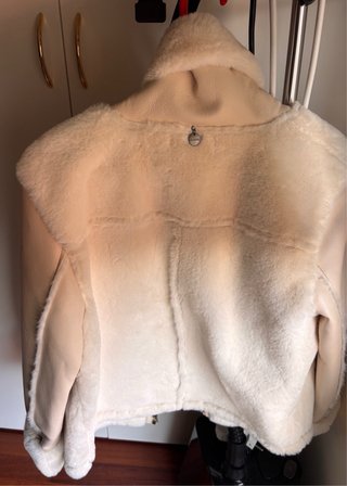 Cazadora Lolitas beige cuero y piel sintética
